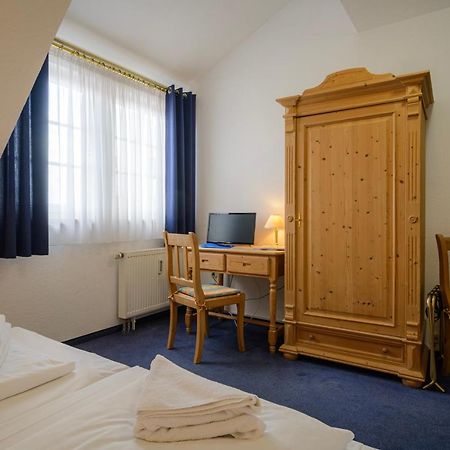 Hotel ZUM ENGEL in Speyer - Römerberg Berghausen  Exterior foto