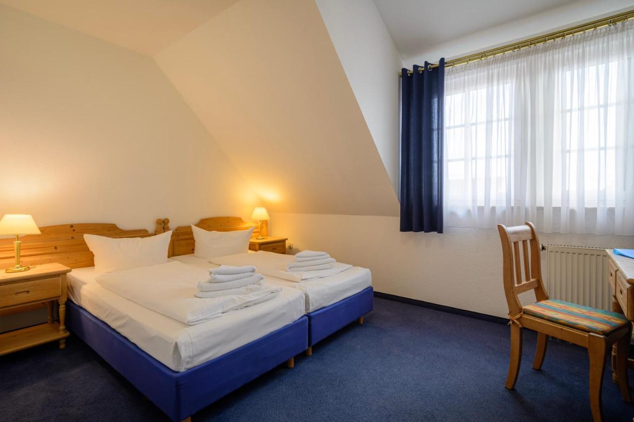 Hotel ZUM ENGEL in Speyer - Römerberg Berghausen  Exterior foto