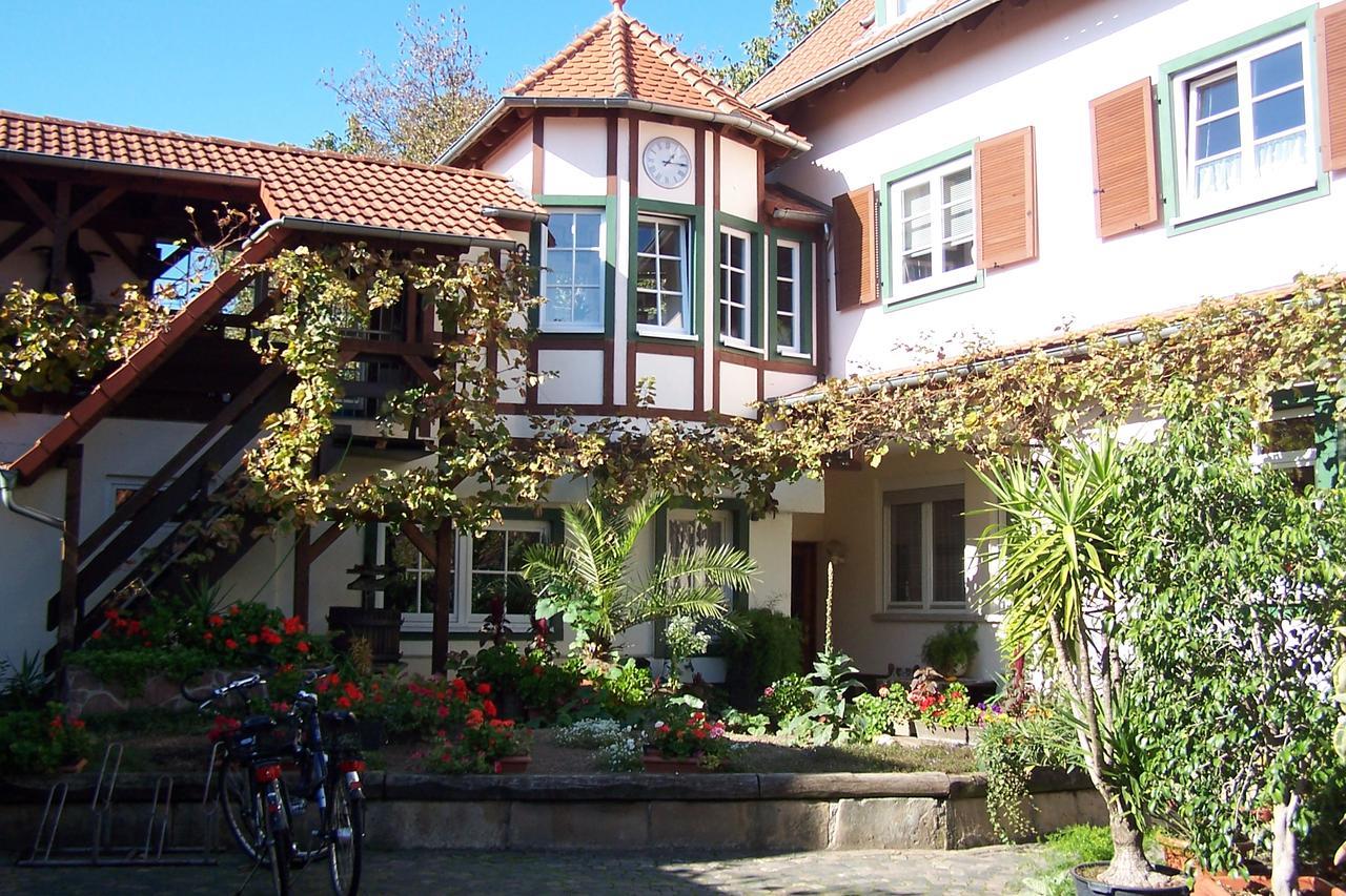 Hotel ZUM ENGEL in Speyer - Römerberg Berghausen  Exterior foto